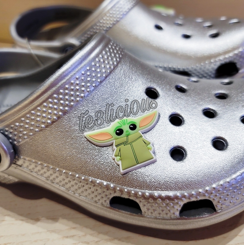 DISNEY PARKS THE CHILD BABY YODA MANDO CROCS - Picture 4 of 6